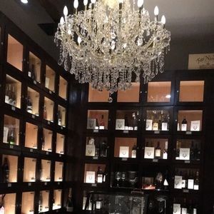 Meet your Posher, Jovoney